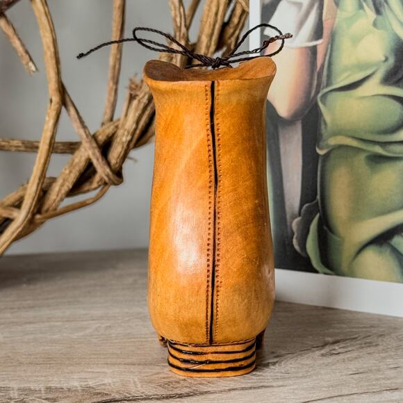 Vintage Hand Carved Wooden Victorian Lace Up Heeled Boot, Folk Art, Miniature - Picture 4 of 6